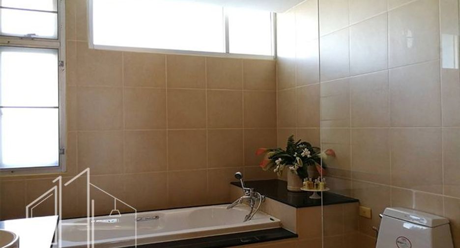 Apartamento en alquiler de 2 habitaciones en Watthana, Bangkok