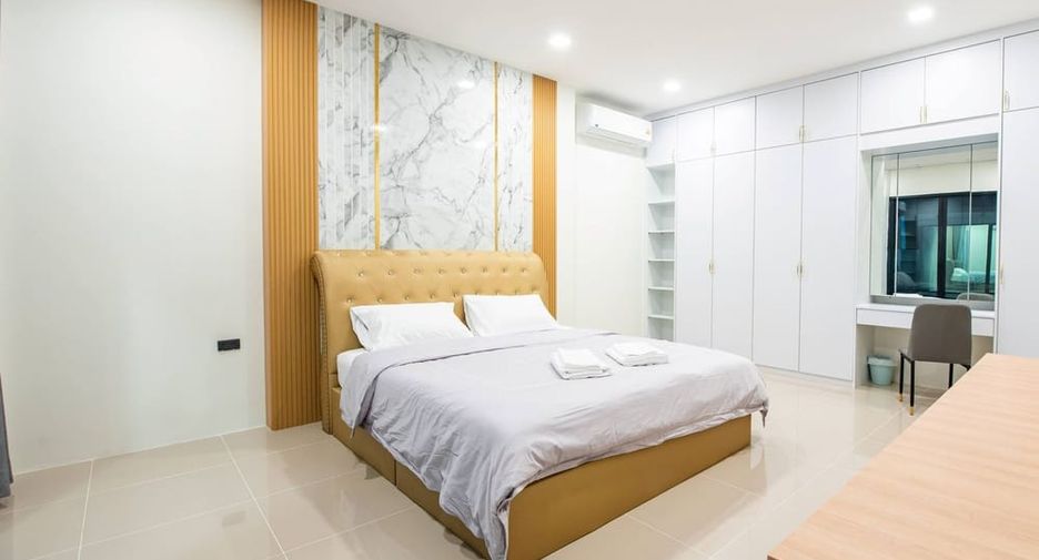 For rent 4 bedrooms villa in Huay Yai, Pattaya