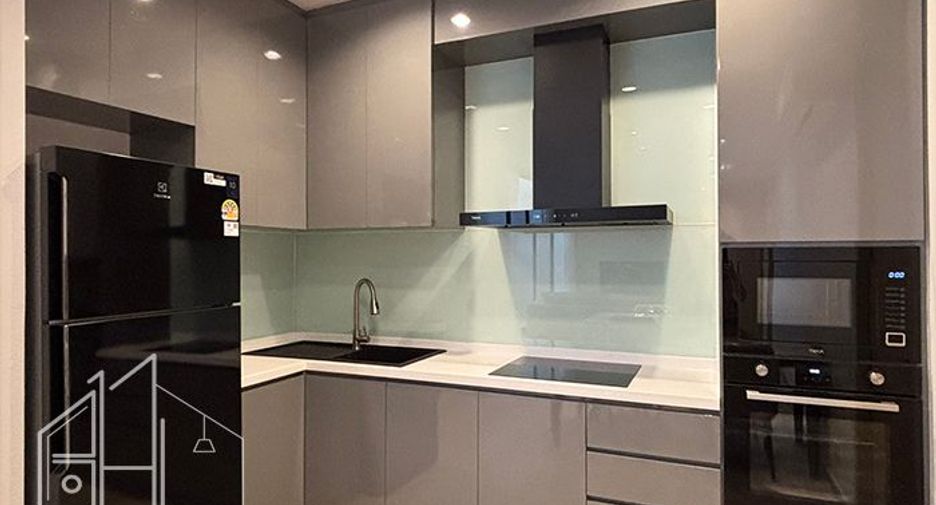 Condo en alquiler de 3 habitaciones en Watthana, Bangkok