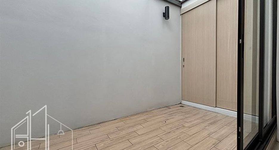Condo en alquiler de 3 habitaciones en Watthana, Bangkok