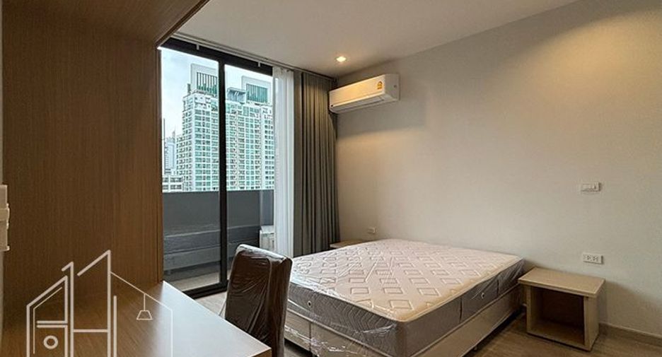 Condo en alquiler de 3 habitaciones en Watthana, Bangkok