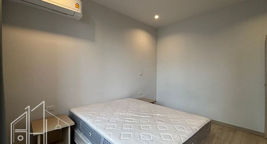 Condo en alquiler de 3 habitaciones en Watthana, Bangkok