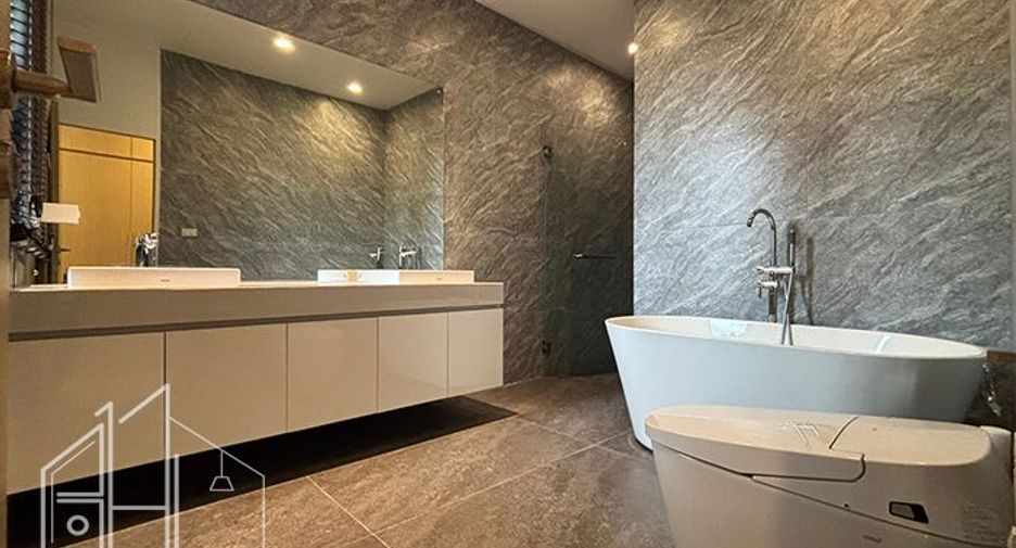 Condo en alquiler de 3 habitaciones en Watthana, Bangkok