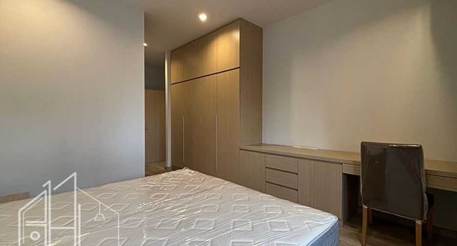 Condo en alquiler de 3 habitaciones en Watthana, Bangkok