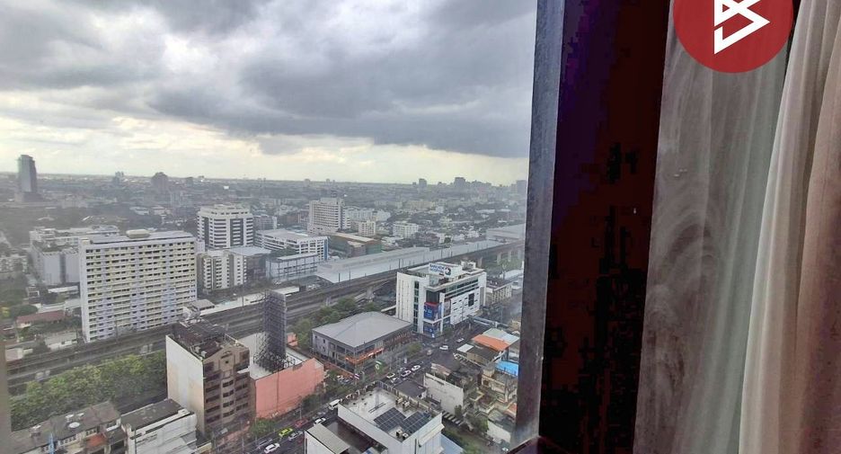For sale 1 bed condo in Watthana, Bangkok