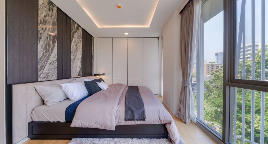 Condo en alquiler y en venta de 3 habitaciones en Watthana, Bangkok