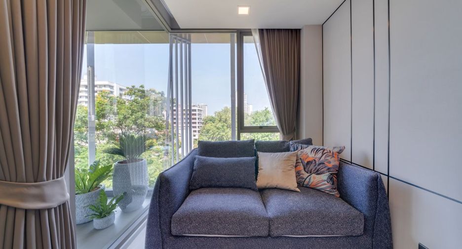 Condo en alquiler y en venta de 3 habitaciones en Watthana, Bangkok