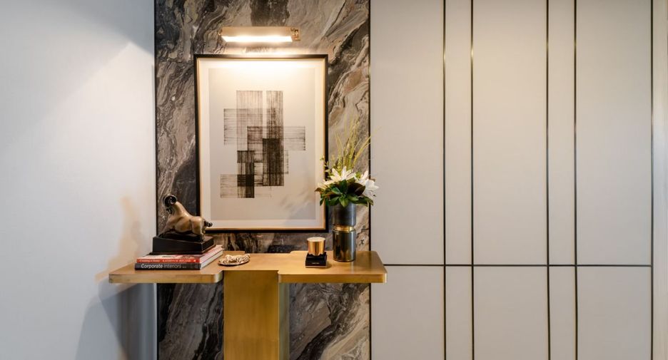 Condo en alquiler y en venta de 3 habitaciones en Watthana, Bangkok