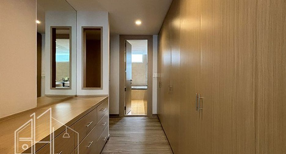Condo en alquiler de 2 habitaciones en Watthana, Bangkok