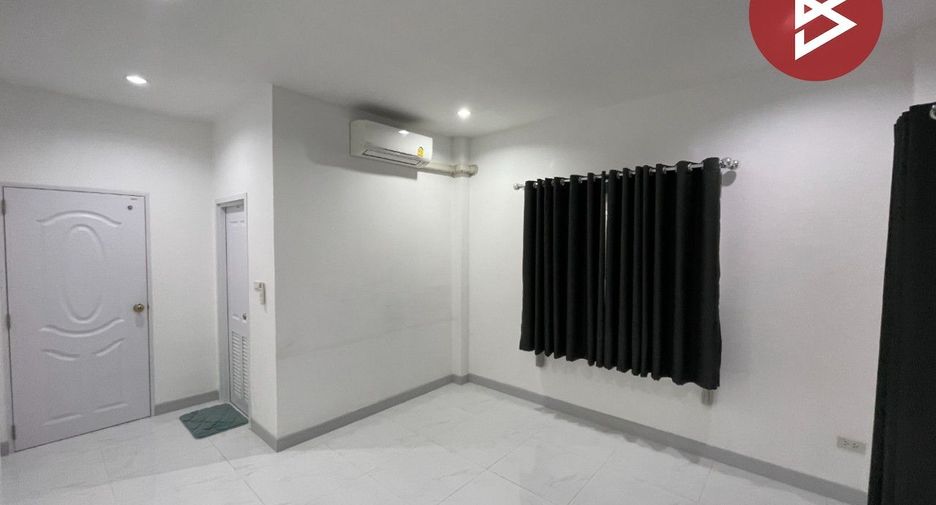 À vendre 2 chambres maison à Si Maha Phot, Prachin Buri