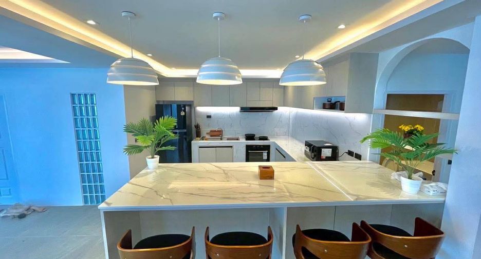For rent 4 bedrooms house in Thalang, Phuket