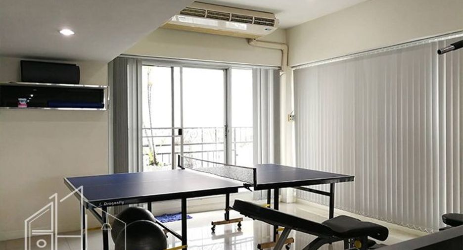 Condo en alquiler de 3 habitaciones en Watthana, Bangkok