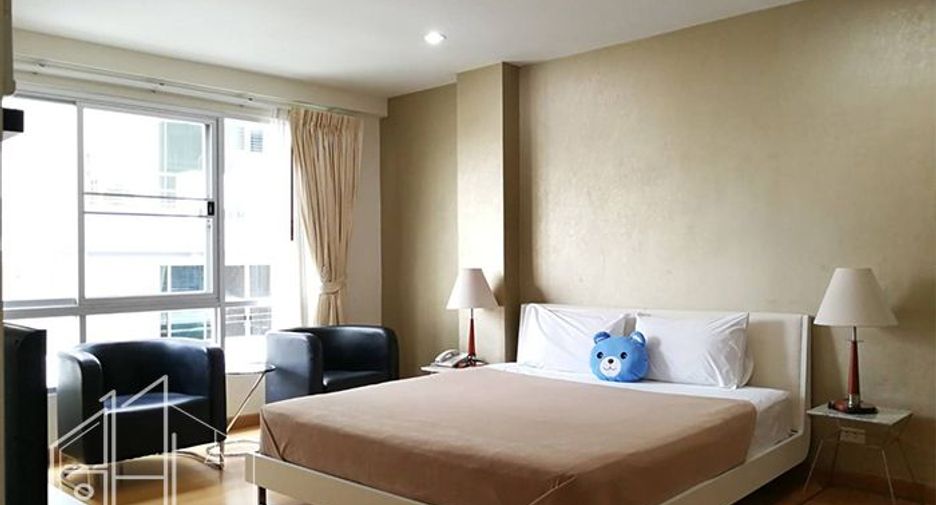 Condo en alquiler de 3 habitaciones en Watthana, Bangkok