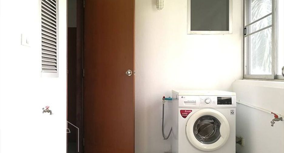 ให้เช่า 3 ห้องนอน คอนโด ใน คลองเตย, กรุงเทพฯ