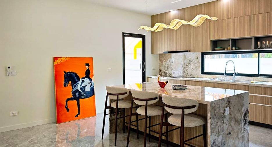 For sale 3 bedrooms villa in East Pattaya, Pattaya
