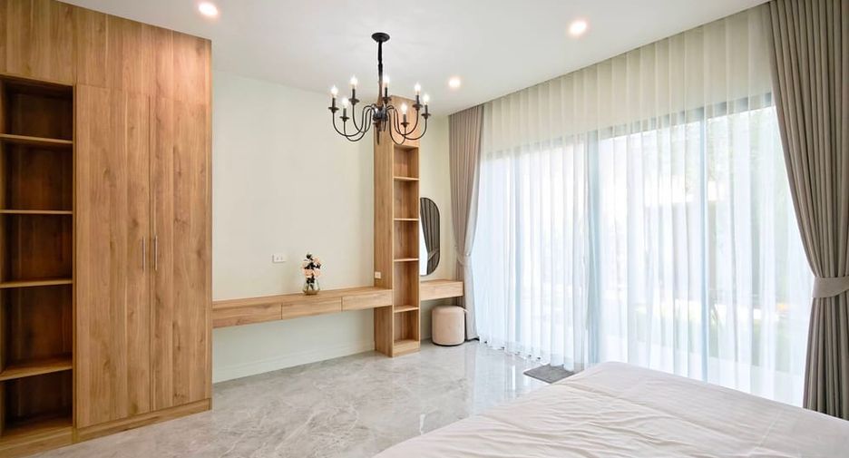 For sale 3 bedrooms villa in East Pattaya, Pattaya