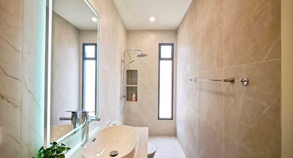 For sale 3 bedrooms villa in East Pattaya, Pattaya