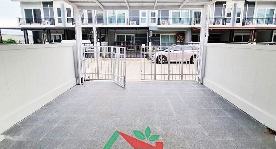 For sale 3 ベッドルーム townhouse in Lam Luk Ka, Pathum Thani