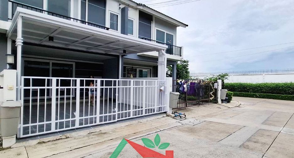 For sale 3 ベッドルーム townhouse in Lam Luk Ka, Pathum Thani