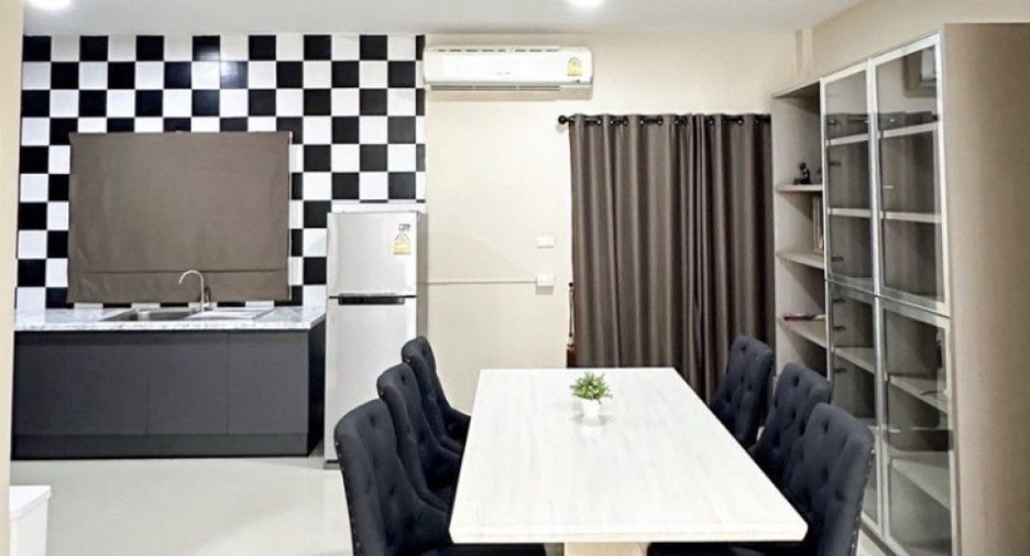À vendre 4 chambres maison de ville à Mueang Samut Prakan, Samut Prakan