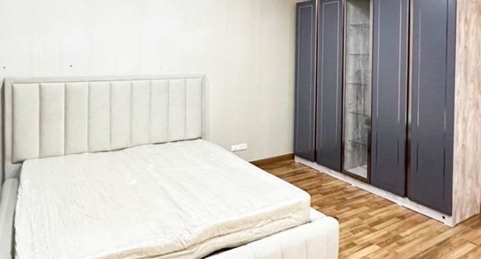 À vendre 4 chambres maison de ville à Mueang Samut Prakan, Samut Prakan