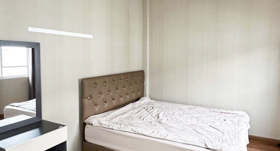 À vendre 4 chambres maison de ville à Mueang Samut Prakan, Samut Prakan