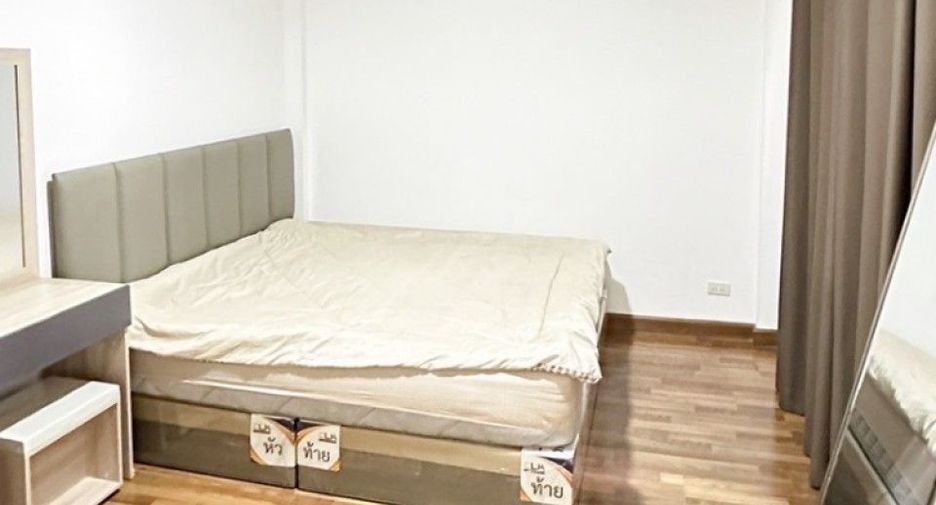 À vendre 4 chambres maison de ville à Mueang Samut Prakan, Samut Prakan