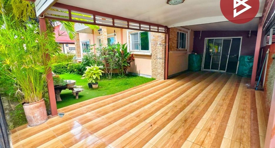 For sale 3 bedrooms house in Ban Phaeo, Samut Sakhon