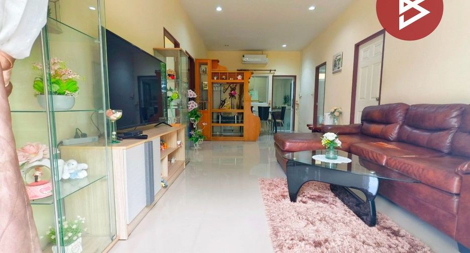 For sale 3 bedrooms house in Ban Phaeo, Samut Sakhon