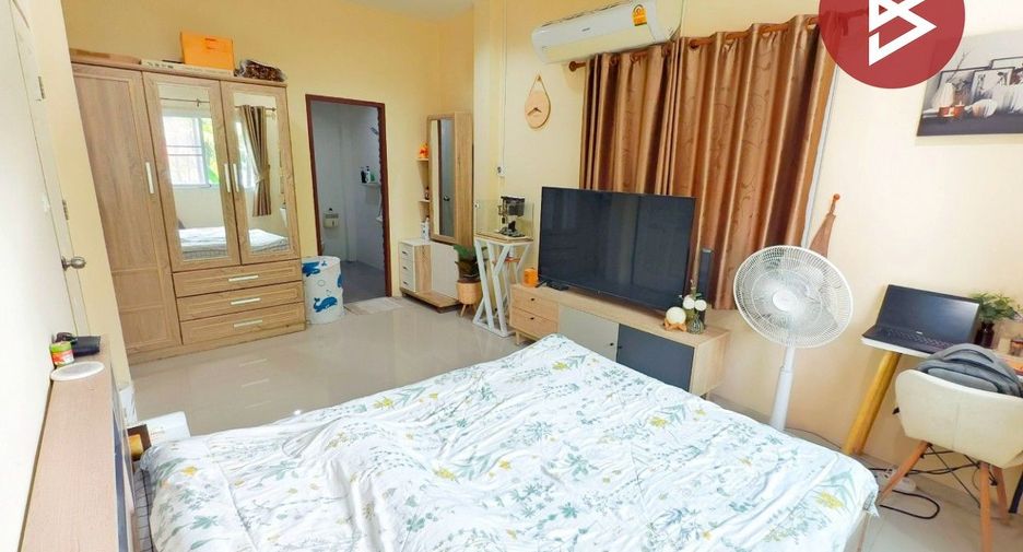 For sale 3 bedrooms house in Ban Phaeo, Samut Sakhon