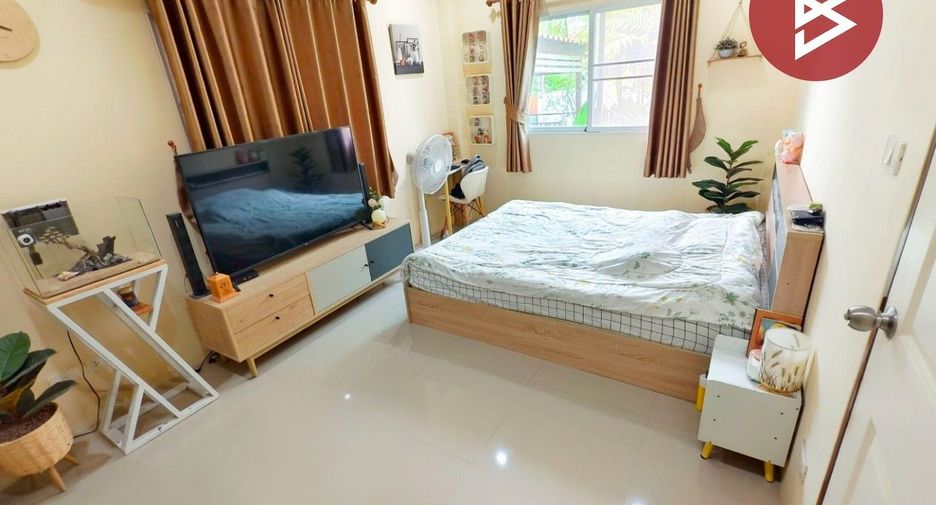 For sale 3 bedrooms house in Ban Phaeo, Samut Sakhon
