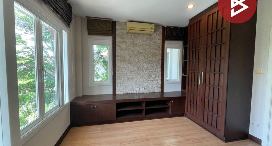 Продажа 3 спальни дом в Mueang Chon Buri, Чонбури