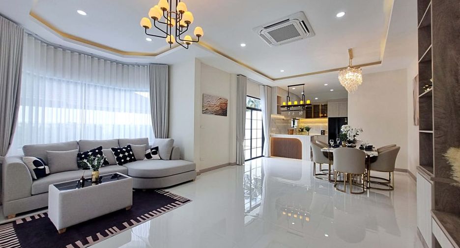 Villa zur Miete und zum Kauf mit 4 Zimmer in East Pattaya, Pattaya