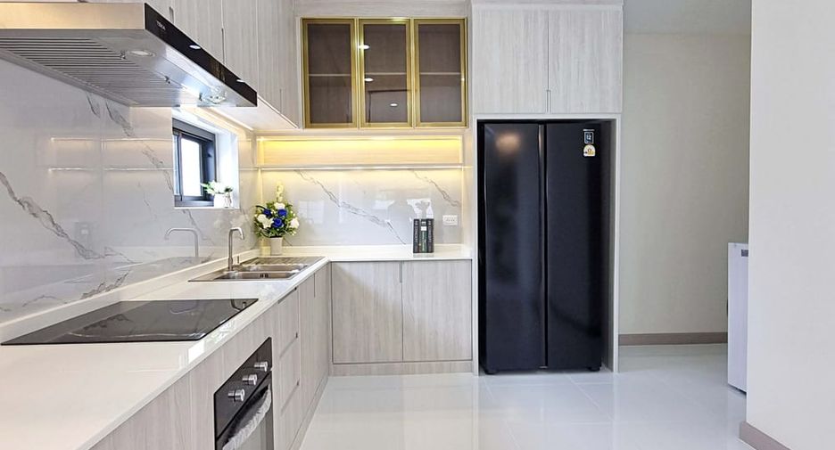 Villa zur Miete und zum Kauf mit 4 Zimmer in East Pattaya, Pattaya