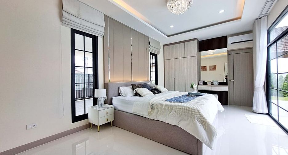 Villa zur Miete und zum Kauf mit 4 Zimmer in East Pattaya, Pattaya