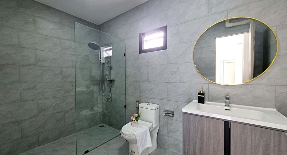 Villa zur Miete und zum Kauf mit 4 Zimmer in East Pattaya, Pattaya