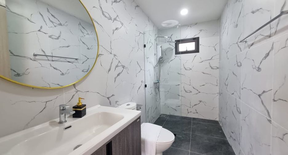 Villa zur Miete und zum Kauf mit 4 Zimmer in East Pattaya, Pattaya