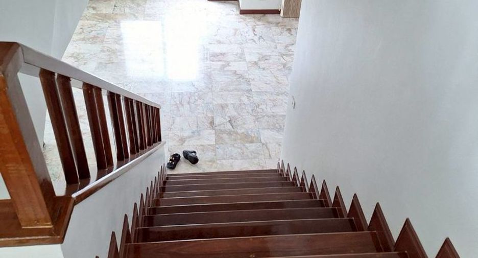 À louer 4 chambres maison à Si Racha, Chonburi