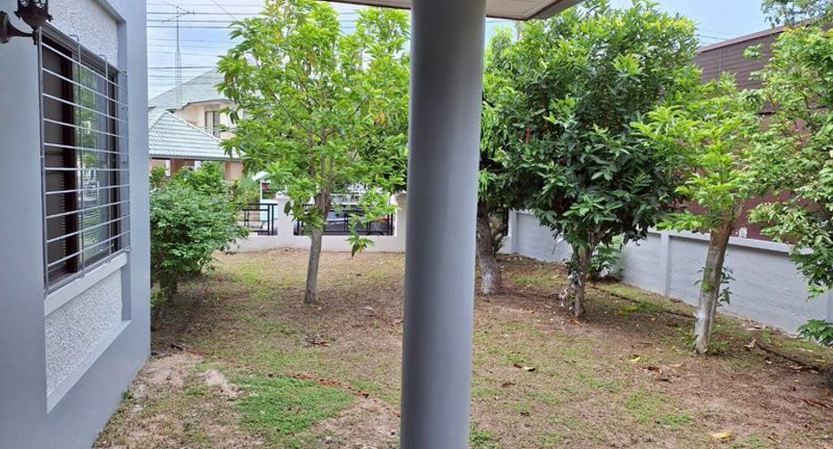À louer 4 chambres maison à Si Racha, Chonburi