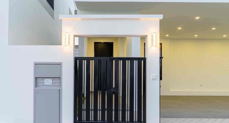 Villa en alquiler de 4 habitaciones en Huay Yai, Pattaya