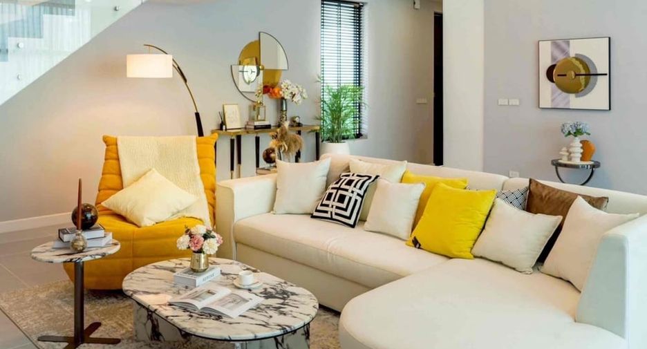 Villa en alquiler de 4 habitaciones en Huay Yai, Pattaya