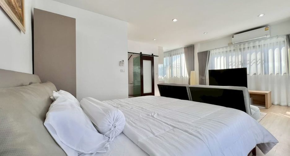 For rent and for sale 3 bedrooms villa in Sattahip, Chonburi