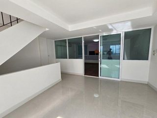 出租 5 卧室 商业空间 在 Don Mueang, 曼谷