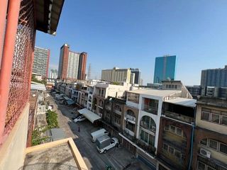 Аренда 6 спальни торговое помещение в Суан Луанг, Бангкок