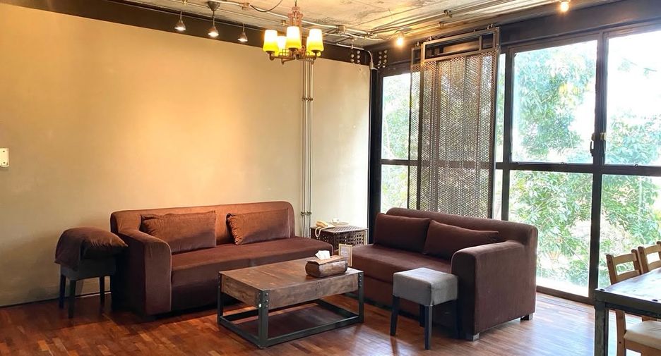 À louer 9 chambres local commercial à Lat Phrao, Bangkok
