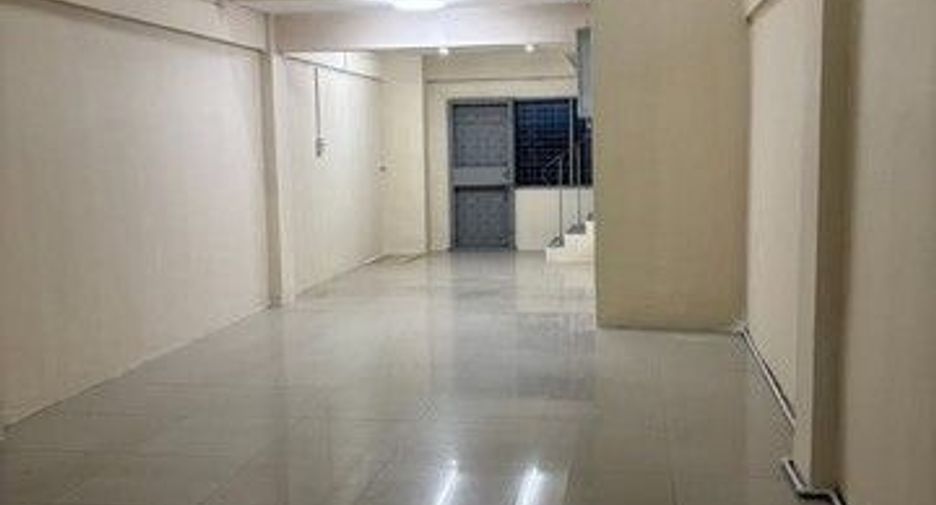 出租 1 卧室 商业空间 在 Din Daeng, 曼谷