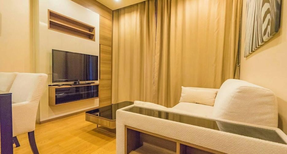 Продажа 2 спальни кондо в Сатхон, Бангкок