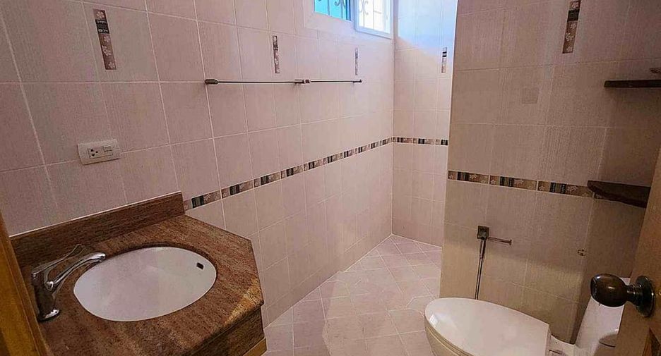 À louer et à vendre 3 chambres villa à East Pattaya, Pattaya