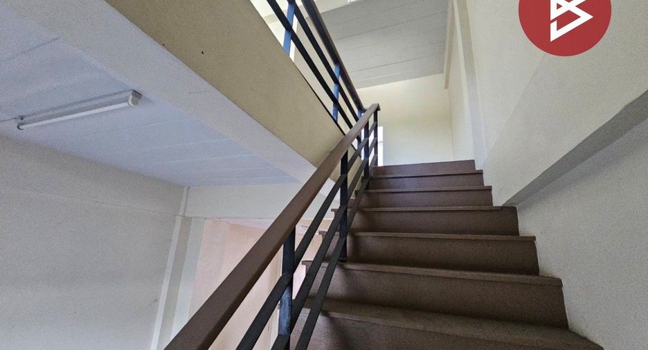 À vendre 3 chambres local commercial à Bang Nam Priao, Chachoengsao