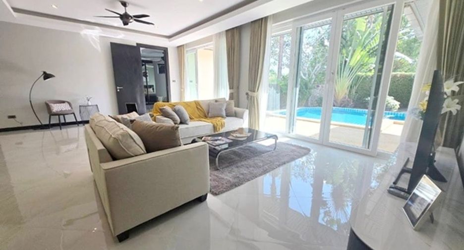 For sale 4 bedrooms villa in East Pattaya, Pattaya